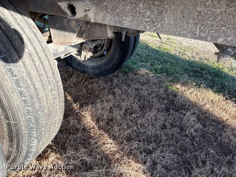 image for item EV7651 1999 Cornhusker grain trailer