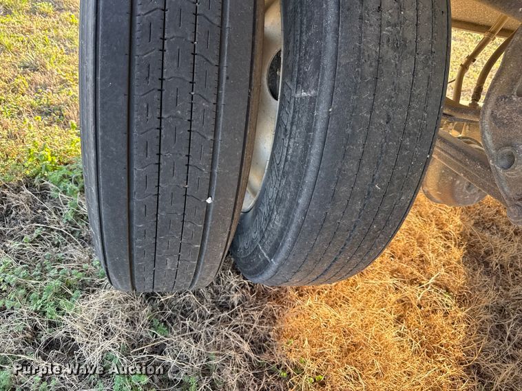 image for item EV7651 1999 Cornhusker grain trailer