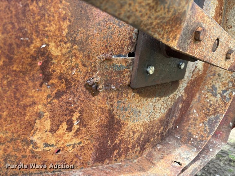 image for item FB3258 batwing finish mower