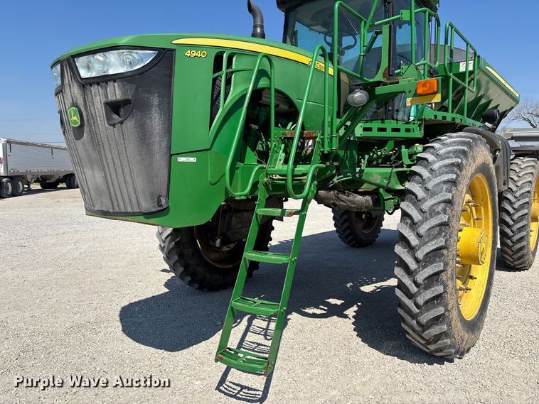image for item FB3300 2014 John Deere 4940 spreader