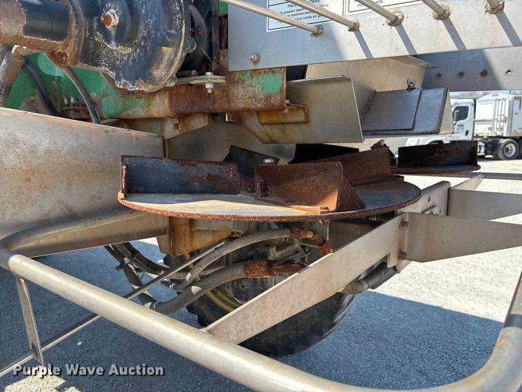 image for item FB3300 2014 John Deere 4940 spreader