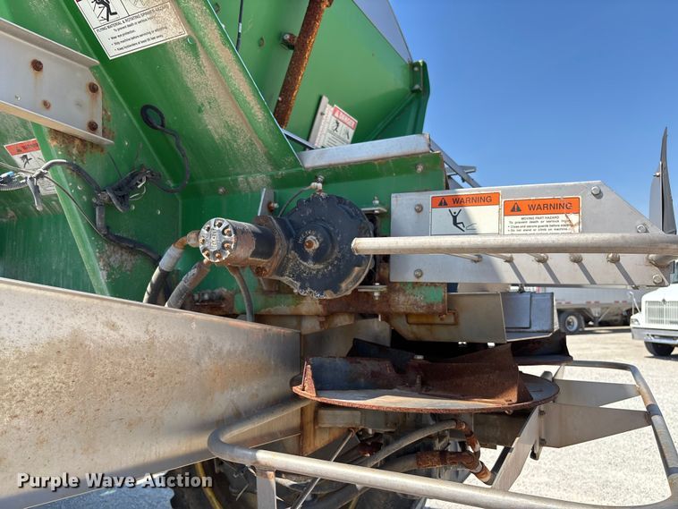 image for item FB3300 2014 John Deere 4940 spreader