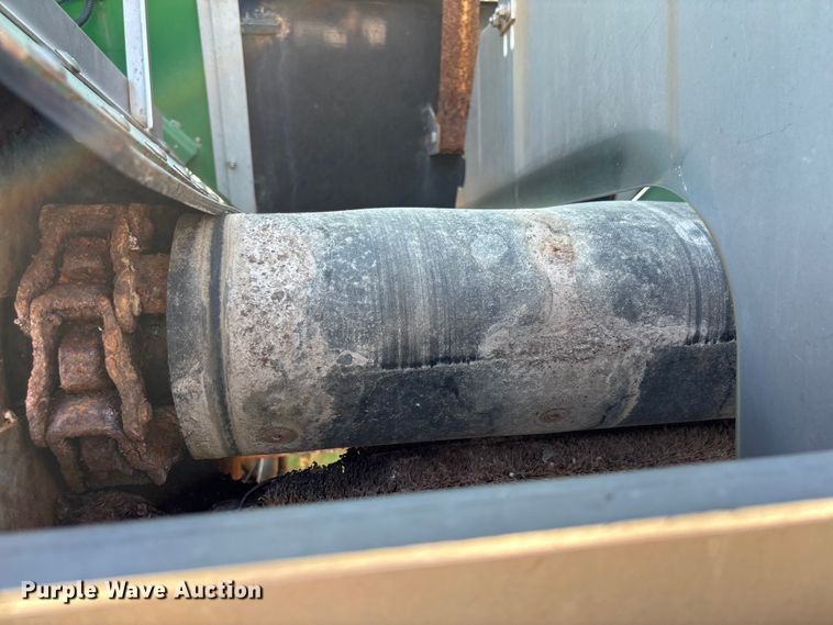 image for item FB3300 2014 John Deere 4940 spreader