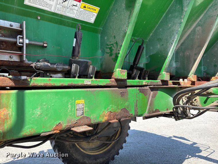 image for item FB3300 2014 John Deere 4940 spreader