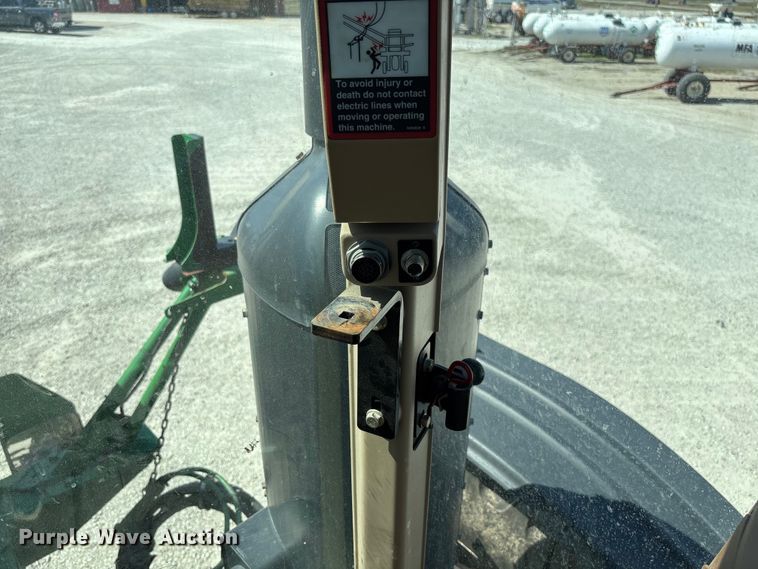 image for item FB3300 2014 John Deere 4940 spreader