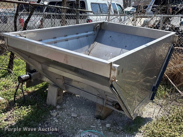 image for item FB3300 2014 John Deere 4940 spreader