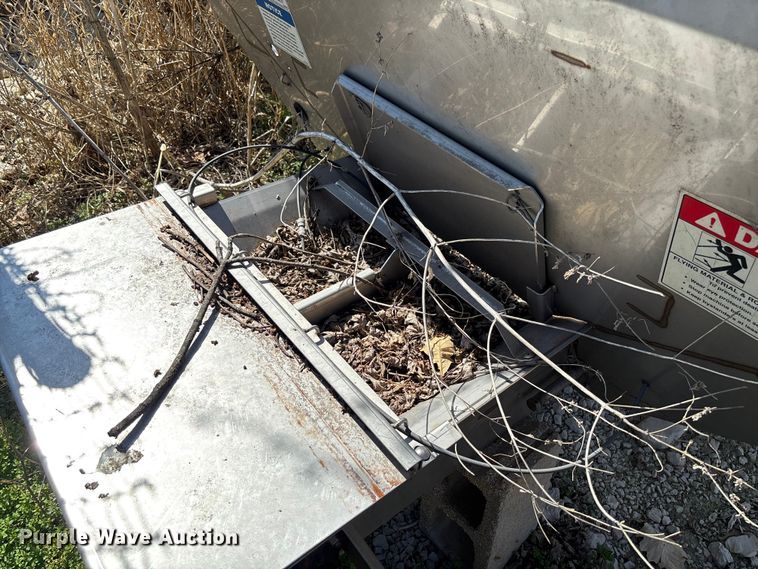 image for item FB3300 2014 John Deere 4940 spreader