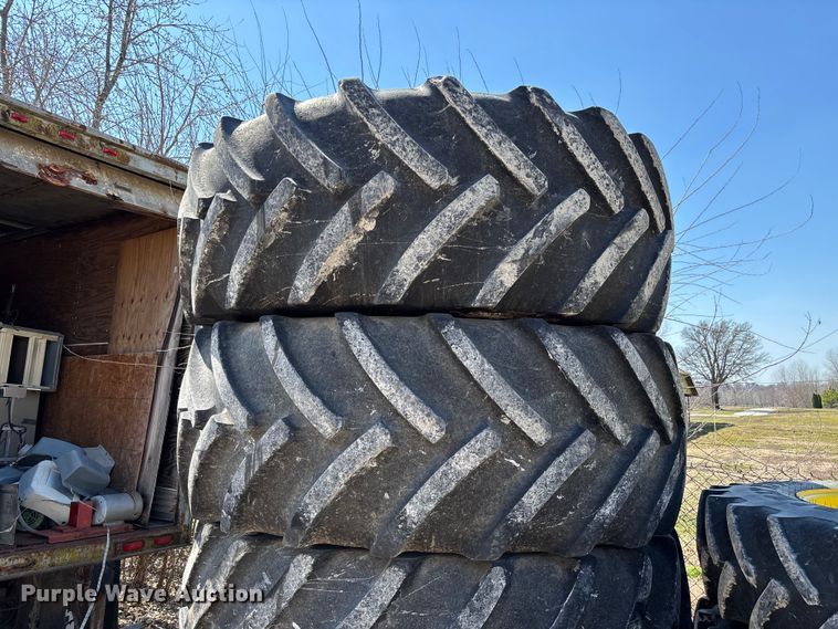 image for item FB3300 2014 John Deere 4940 spreader