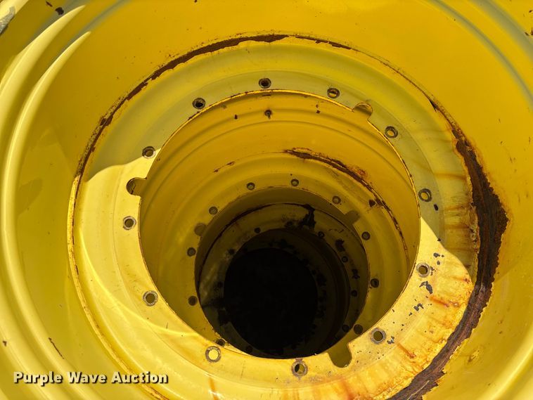 image for item FB3300 2014 John Deere 4940 spreader