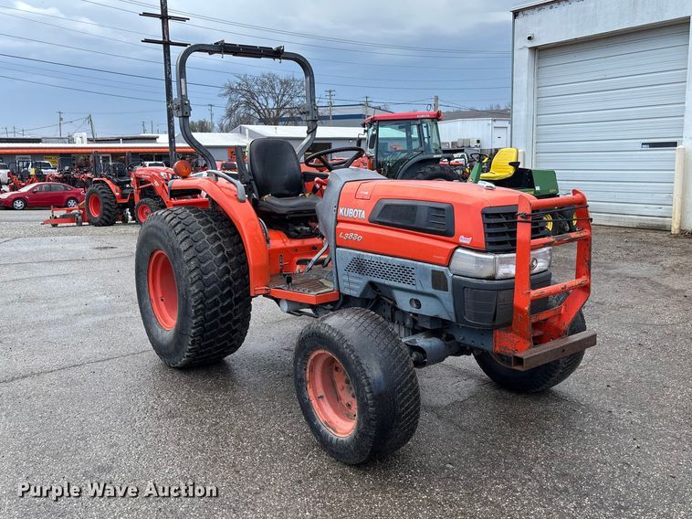 image for item FB3340 Kubota L3830D MFWD tractor