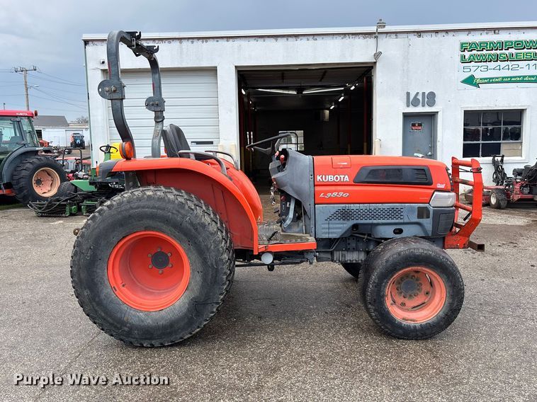 image for item FB3340 Kubota L3830D MFWD tractor