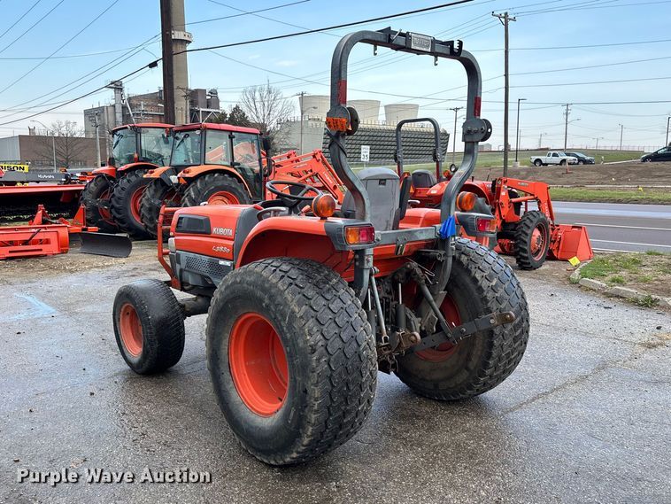 image for item FB3340 Kubota L3830D MFWD tractor