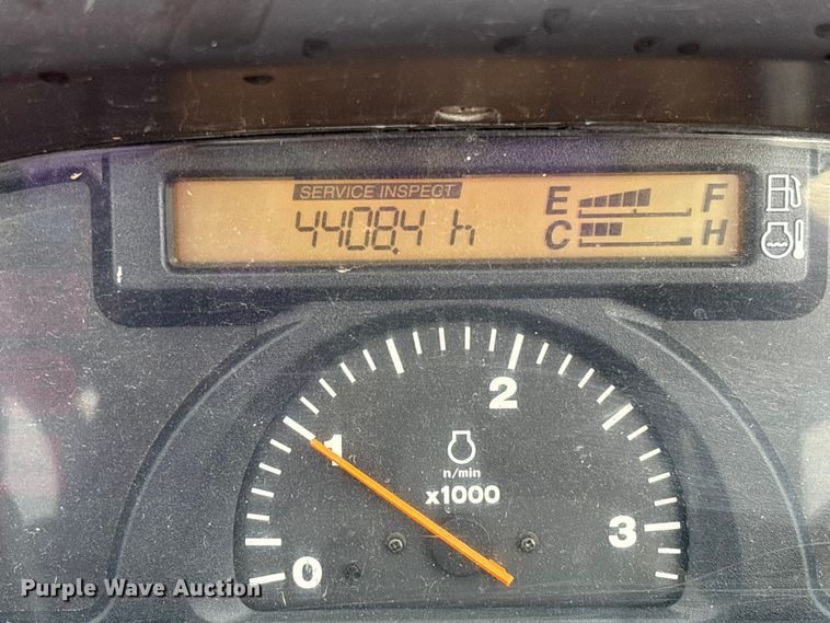 image for item FB3340 Kubota L3830D MFWD tractor