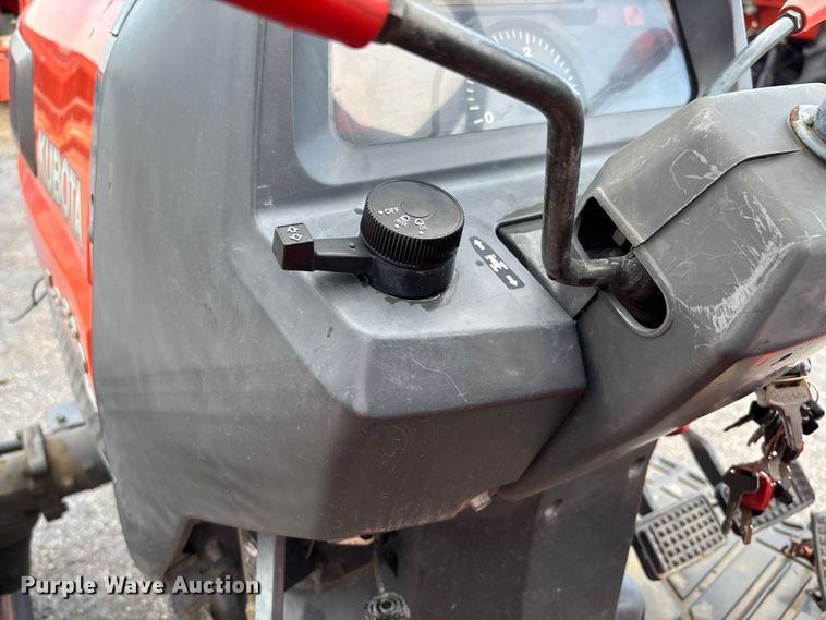 image for item FB3340 Kubota L3830D MFWD tractor