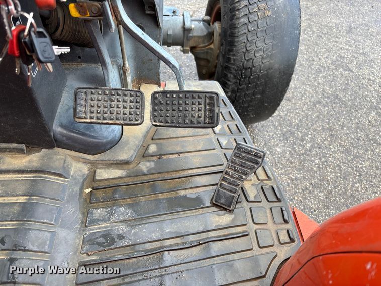 image for item FB3340 Kubota L3830D MFWD tractor