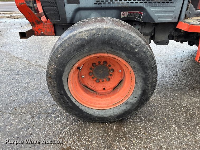 image for item FB3340 Kubota L3830D MFWD tractor