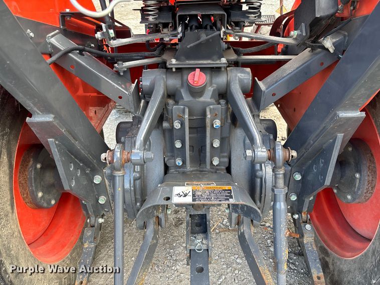 image for item FB3341 Kubota L3901D MFWD tractor