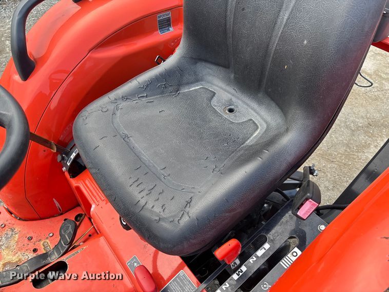 image for item FB3341 Kubota L3901D MFWD tractor