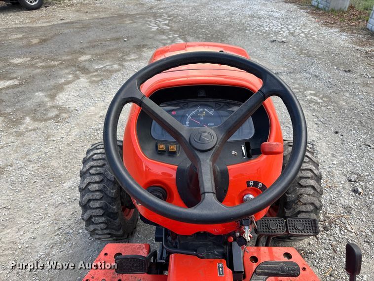 image for item FB3341 Kubota L3901D MFWD tractor