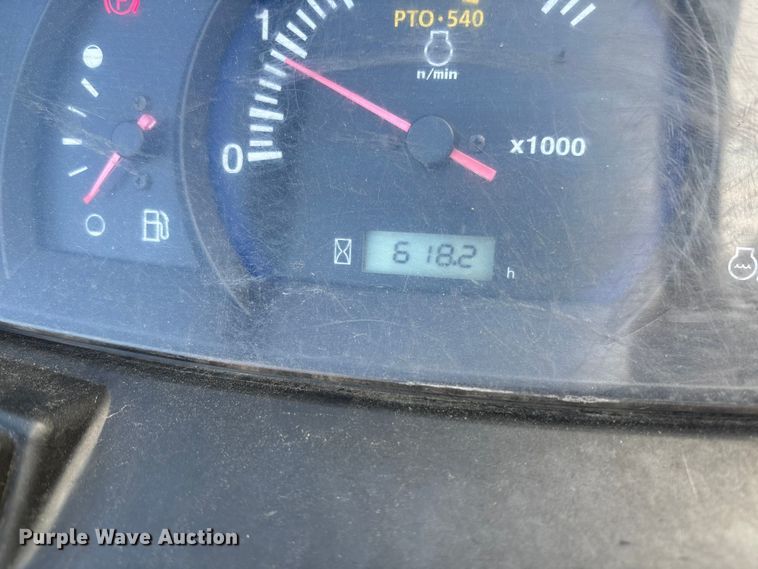 image for item FB3341 Kubota L3901D MFWD tractor