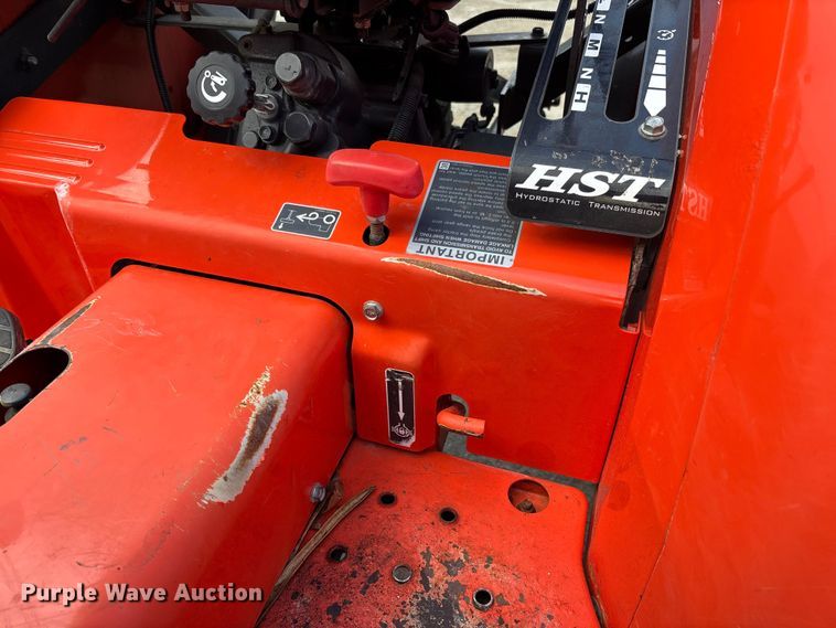 image for item FB3341 Kubota L3901D MFWD tractor