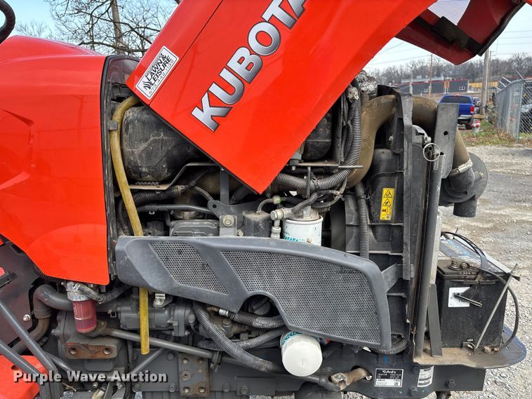 image for item FB3341 Kubota L3901D MFWD tractor