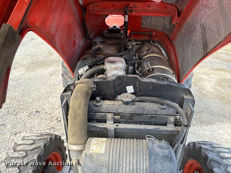 image for item FB3341 Kubota L3901D MFWD tractor