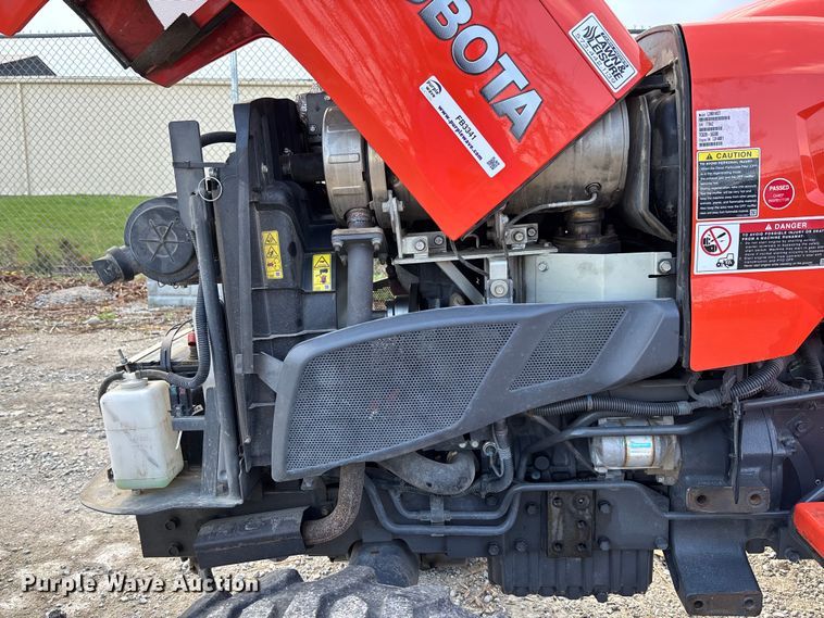 image for item FB3341 Kubota L3901D MFWD tractor