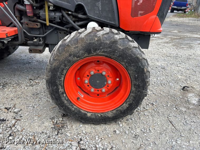 image for item FB3341 Kubota L3901D MFWD tractor