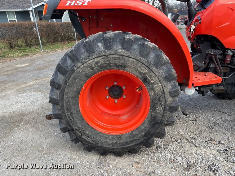image for item FB3341 Kubota L3901D MFWD tractor