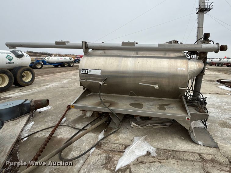 image for item FB3601 2015 CEI Equipment Company A 25MXL Feed delivery bed