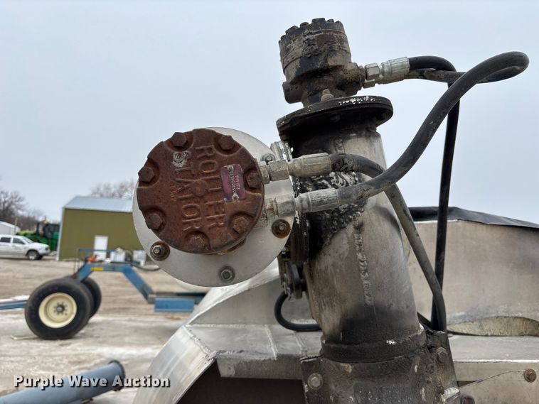 image for item FB3601 2015 CEI Equipment Company A 25MXL Feed delivery bed