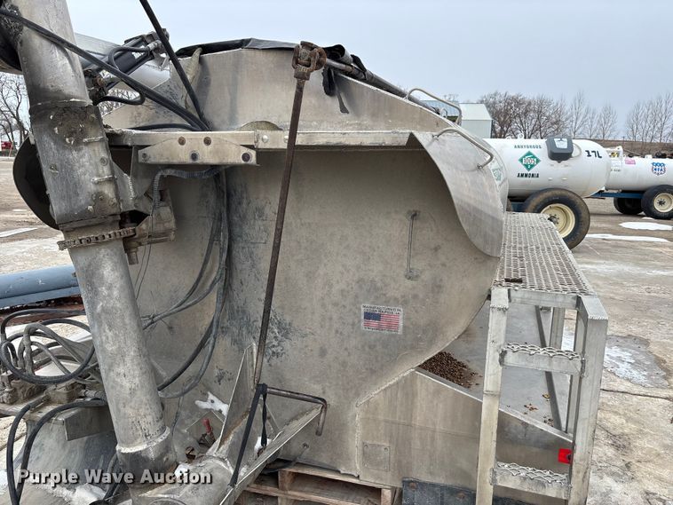 image for item FB3601 2015 CEI Equipment Company A 25MXL Feed delivery bed