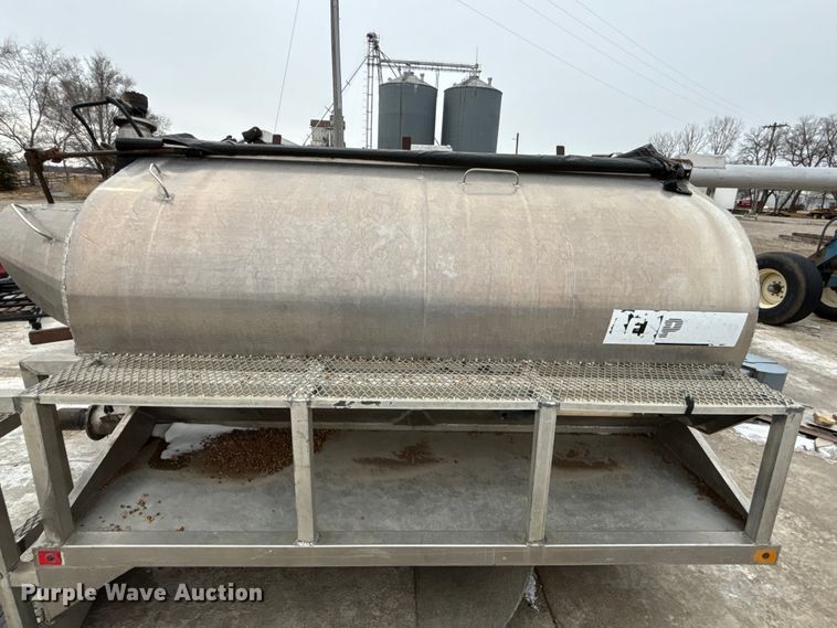 image for item FB3601 2015 CEI Equipment Company A 25MXL Feed delivery bed