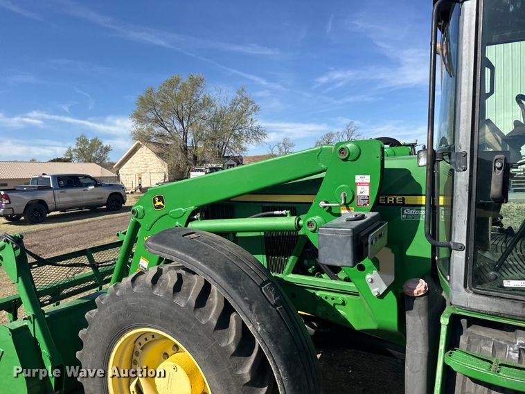 image for item FB7080 2000 John Deere 7210 MFWD tractor