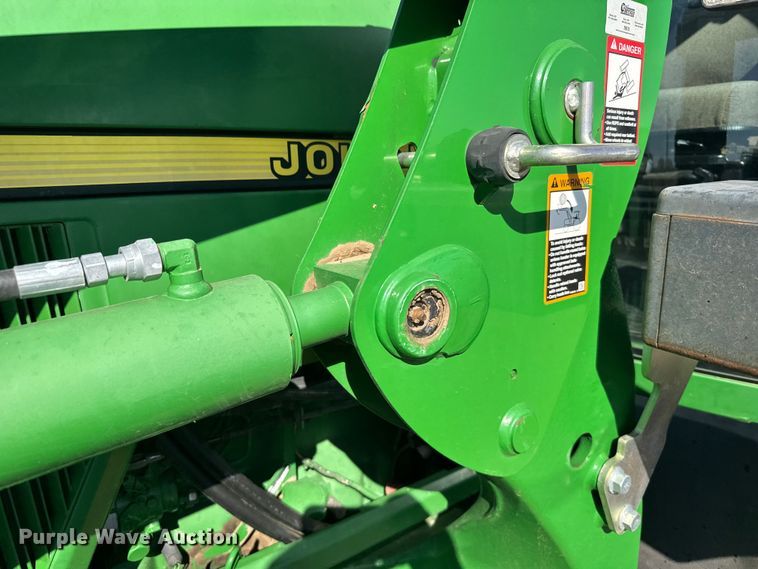 image for item FB7080 2000 John Deere 7210 MFWD tractor