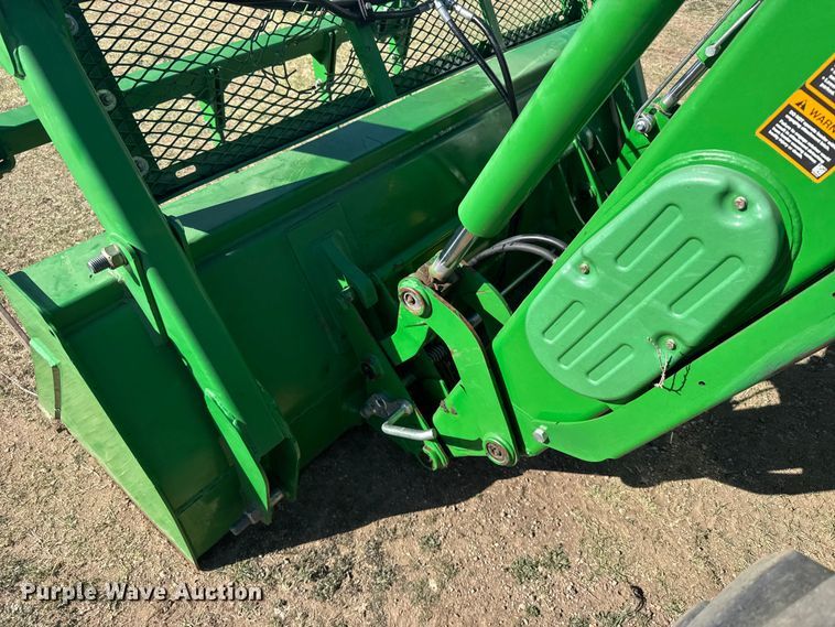 image for item FB7080 2000 John Deere 7210 MFWD tractor