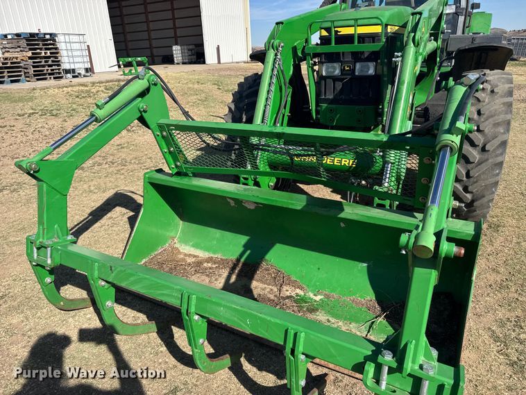 image for item FB7080 2000 John Deere 7210 MFWD tractor