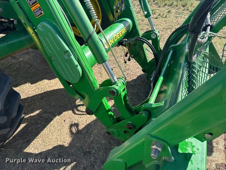 image for item FB7080 2000 John Deere 7210 MFWD tractor