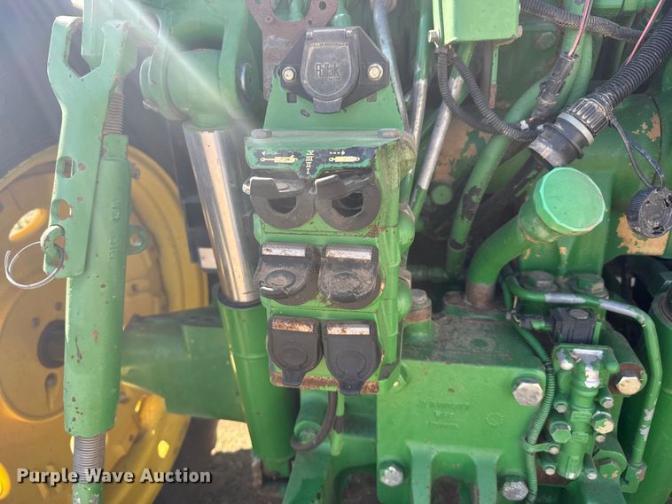 image for item FB7080 2000 John Deere 7210 MFWD tractor