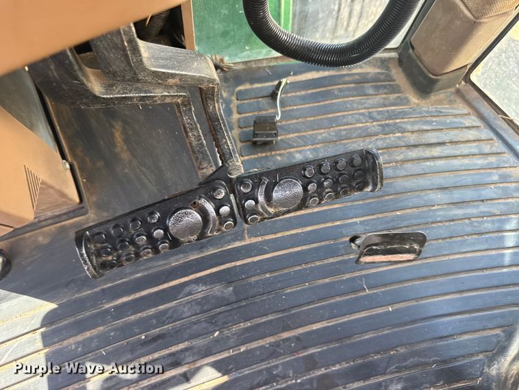 image for item FB7080 2000 John Deere 7210 MFWD tractor