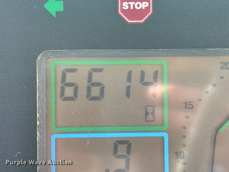 image for item FB7080 2000 John Deere 7210 MFWD tractor