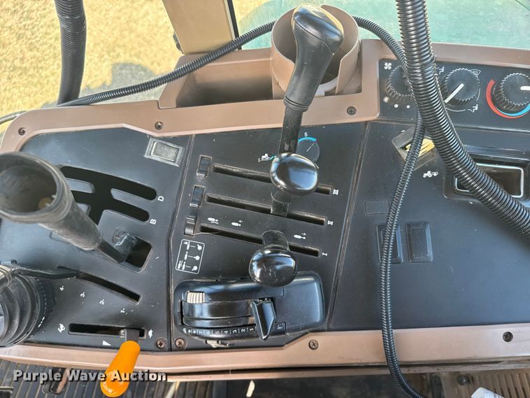 image for item FB7080 2000 John Deere 7210 MFWD tractor