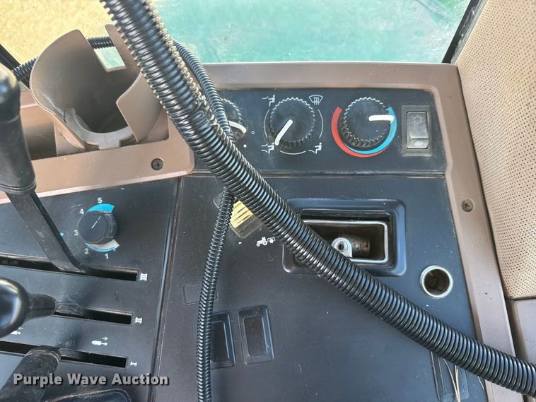 image for item FB7080 2000 John Deere 7210 MFWD tractor