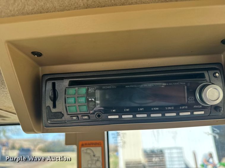 image for item FB7080 2000 John Deere 7210 MFWD tractor