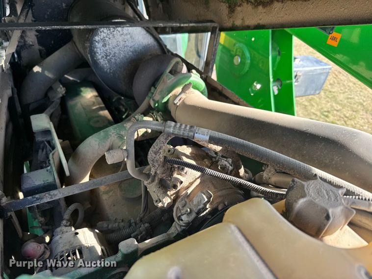 image for item FB7080 2000 John Deere 7210 MFWD tractor