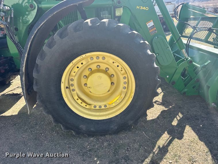image for item FB7080 2000 John Deere 7210 MFWD tractor