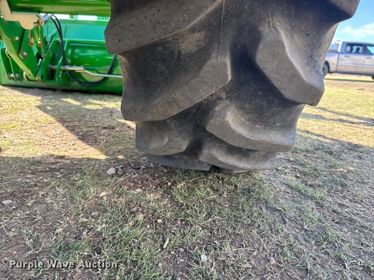 image for item FB7080 2000 John Deere 7210 MFWD tractor