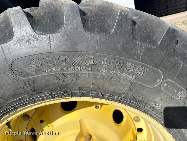 image for item FB7080 2000 John Deere 7210 MFWD tractor