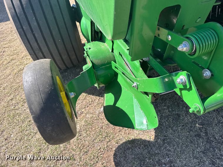 image for item FB7081 2022 John Deere 560M round baler